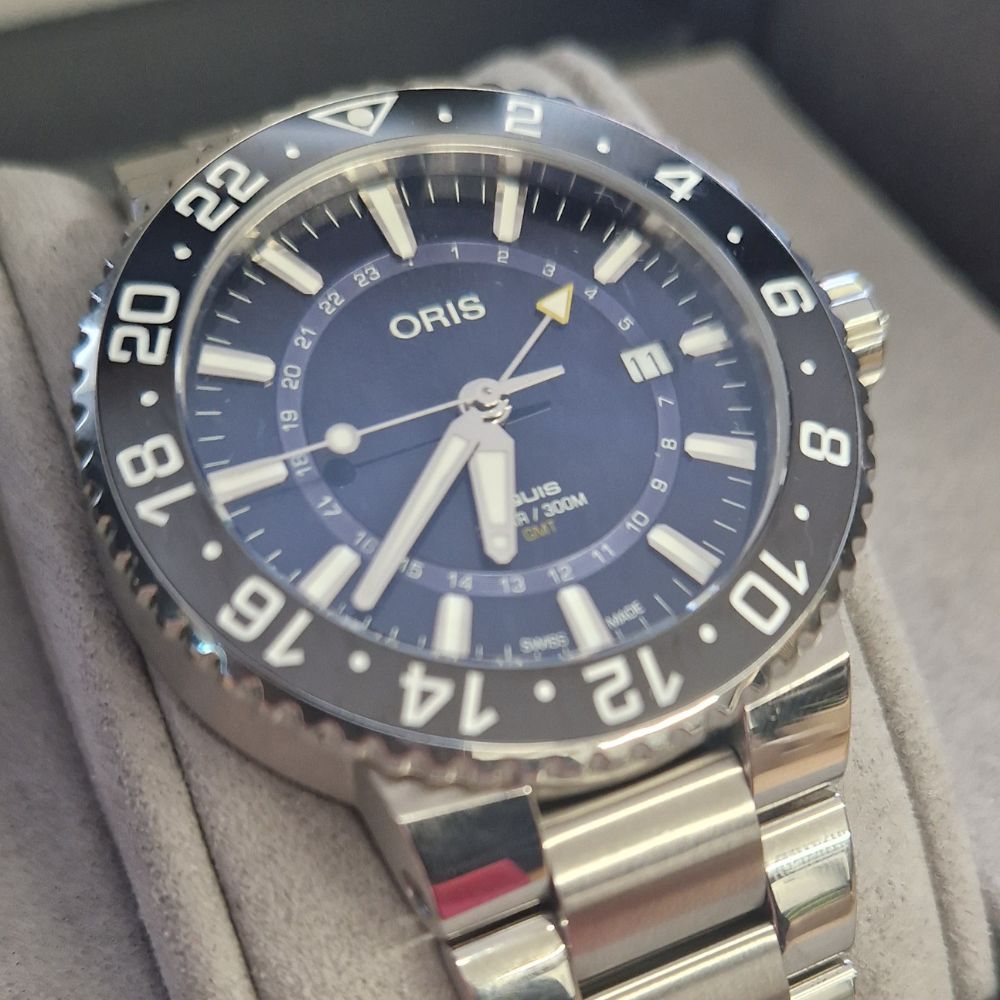 Oris Aquis GMT Date