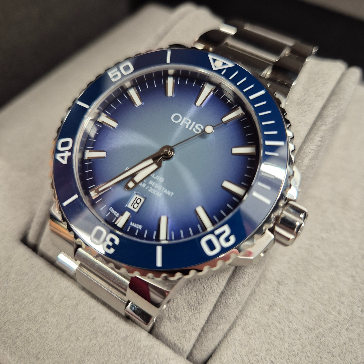 Oris Aquis Date Lake Baikal