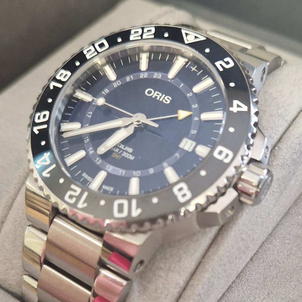 Oris Aquis GMT Date