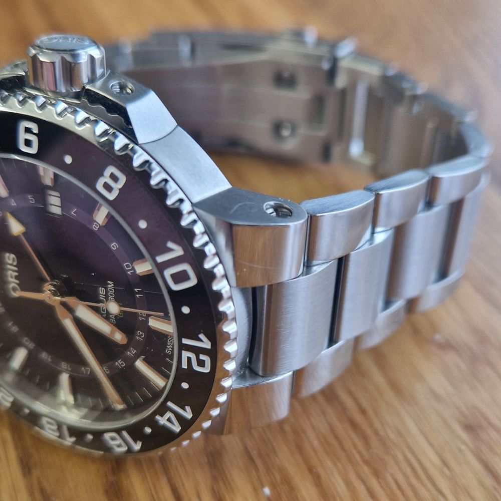 Oris Aquis GMT Date